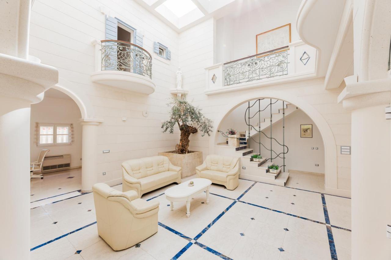 Villa Atrium Макарска Экстерьер фото